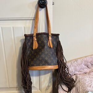 Vintage boho bucket bag